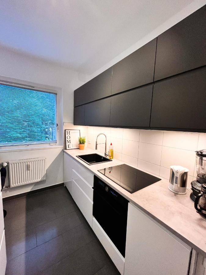 01 Bedroom In Mitte-Up To 5 People-Private Free Parking Berlino Esterno foto