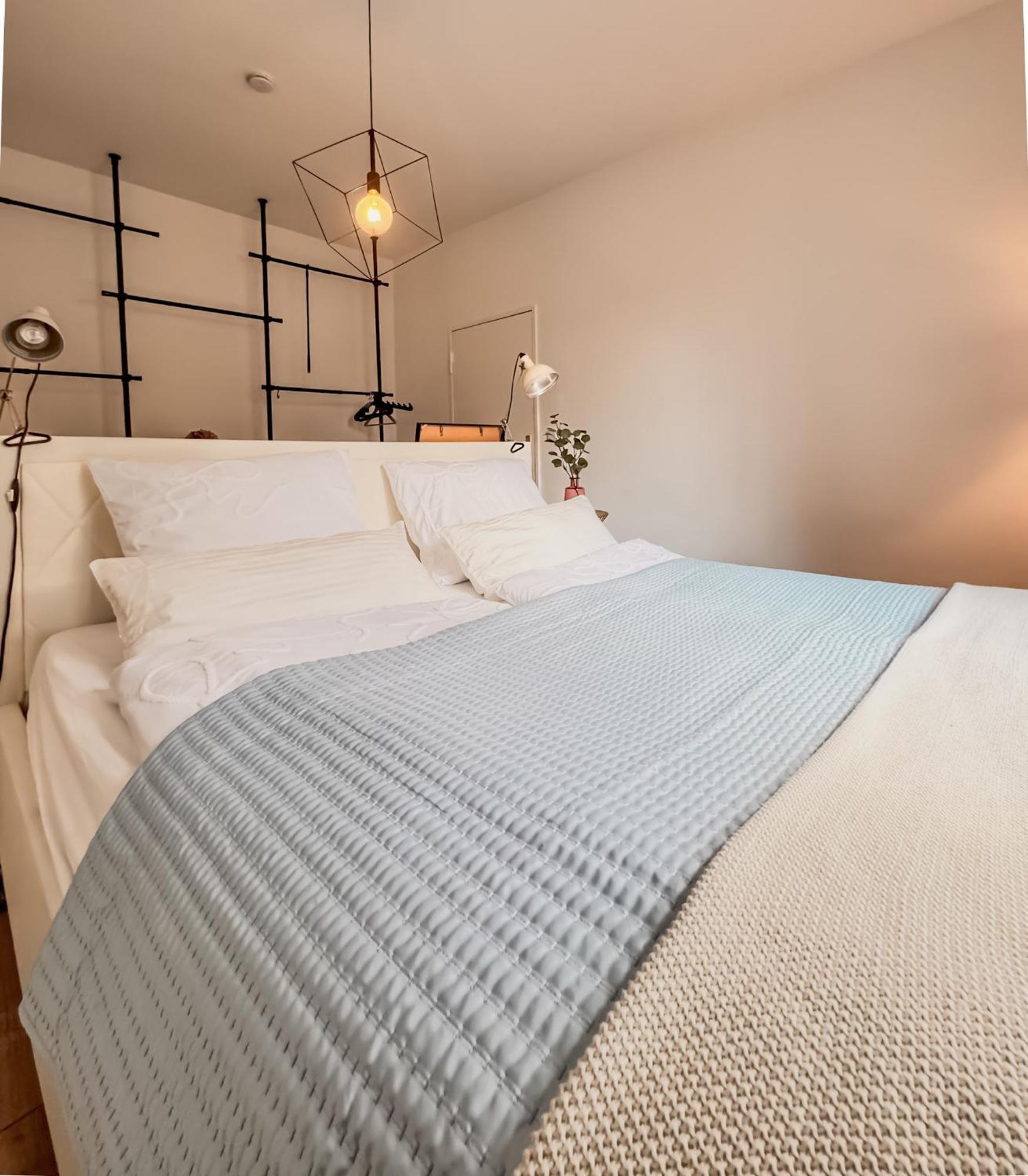 01 Bedroom In Mitte-Up To 5 People-Private Free Parking Berlino Esterno foto
