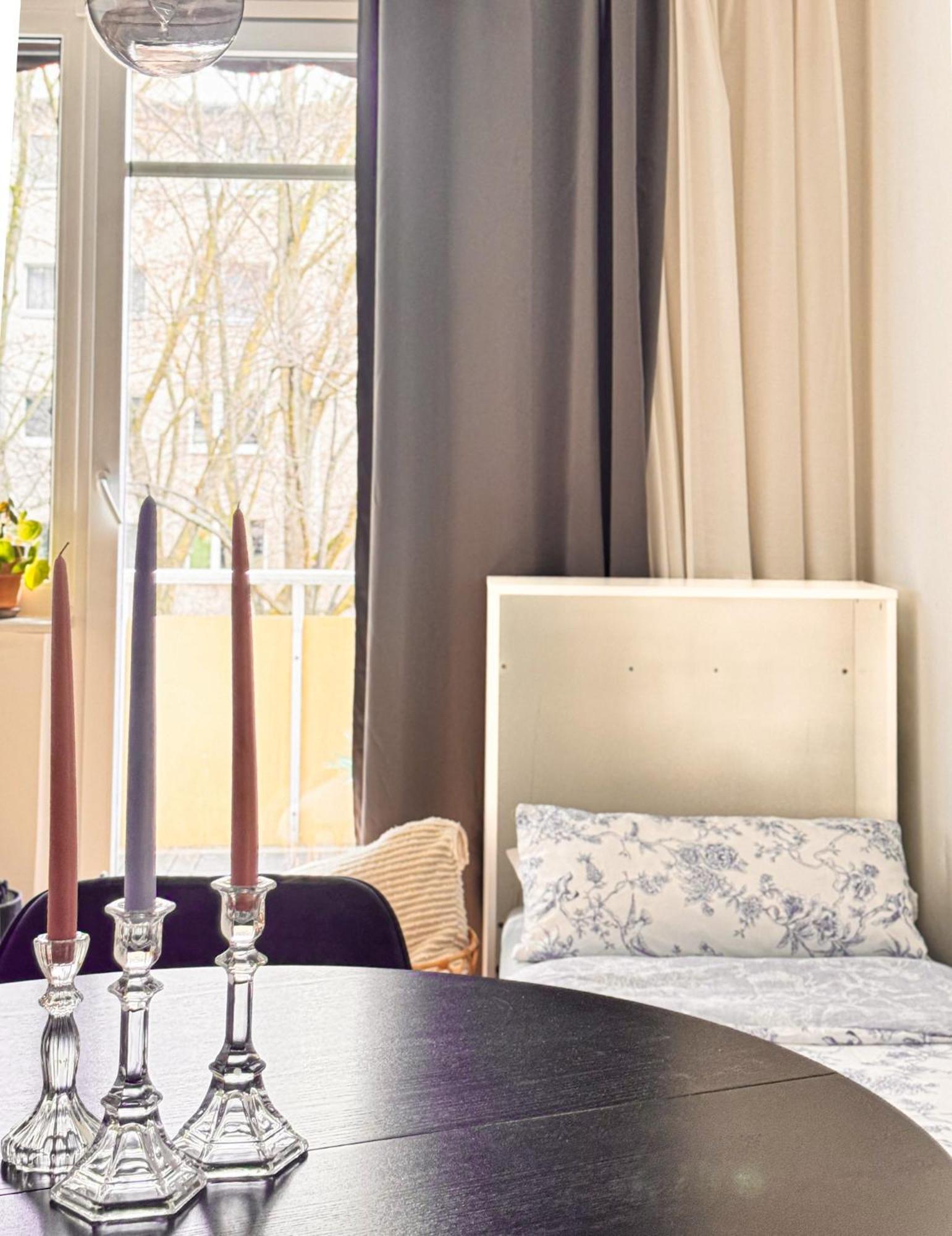 01 Bedroom In Mitte-Up To 5 People-Private Free Parking Berlino Esterno foto